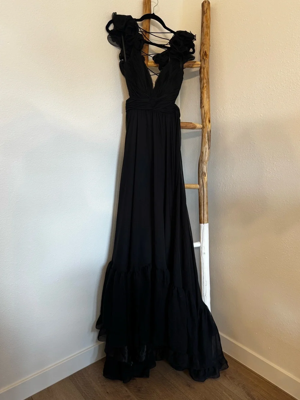 Mac Duggal Ruffled Cutout Gown Maxi Dress in Black Size 8 - Picture 8 of 14